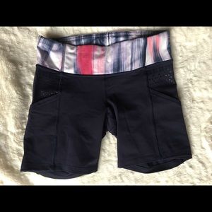 Lululemon - size 4 indigo 4” shorts